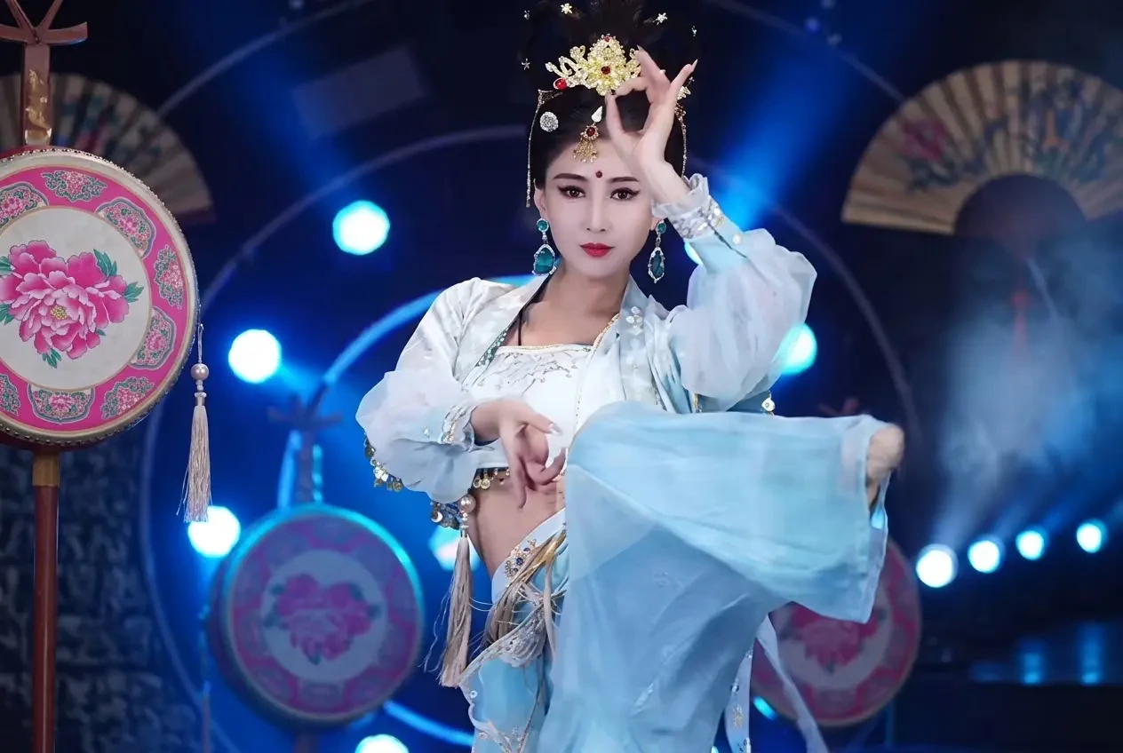Thần Y Vân Dật Ngạo Giang Hồ